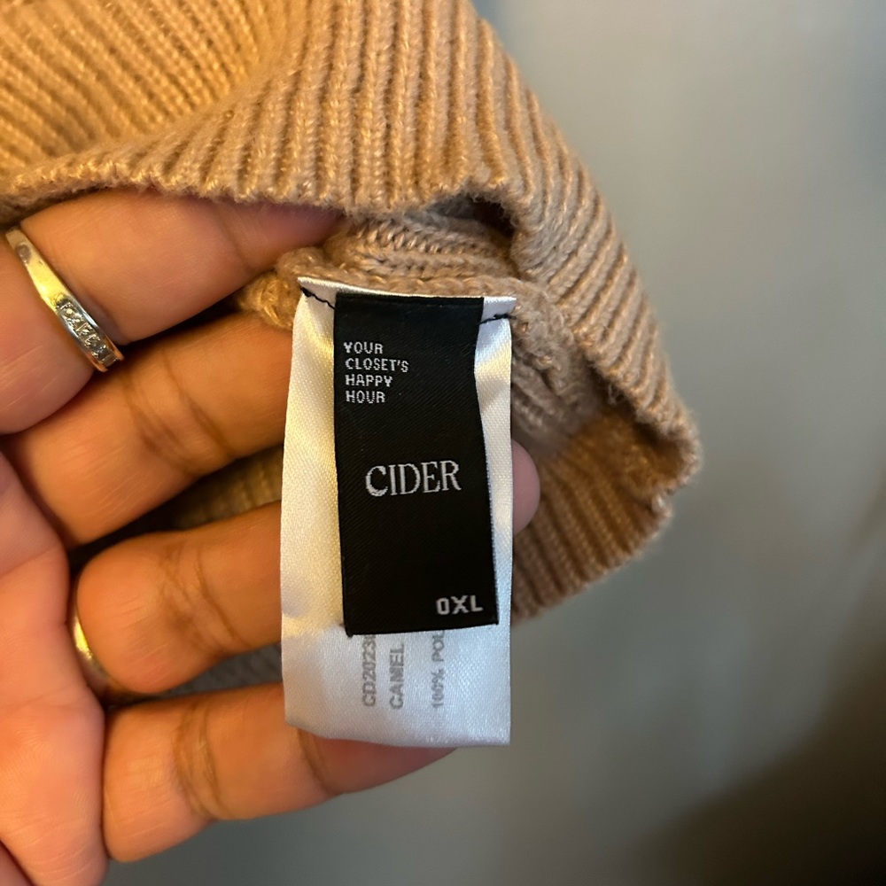 Cider sweater - tan loose knit high neck vest w/shoulder pads - Picture 6 of 10